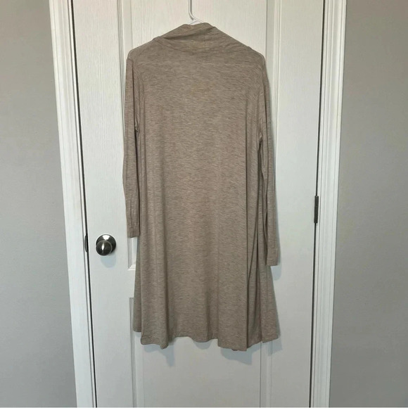 NWT Yana K Crane Cardigan Mid Rayon Oatmeal One Size Fits All S-M-L - Picture 7 of 10